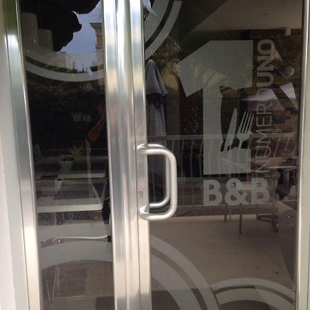 B&B Numero Uno บิสเชลเย ภายนอก รูปภาพ